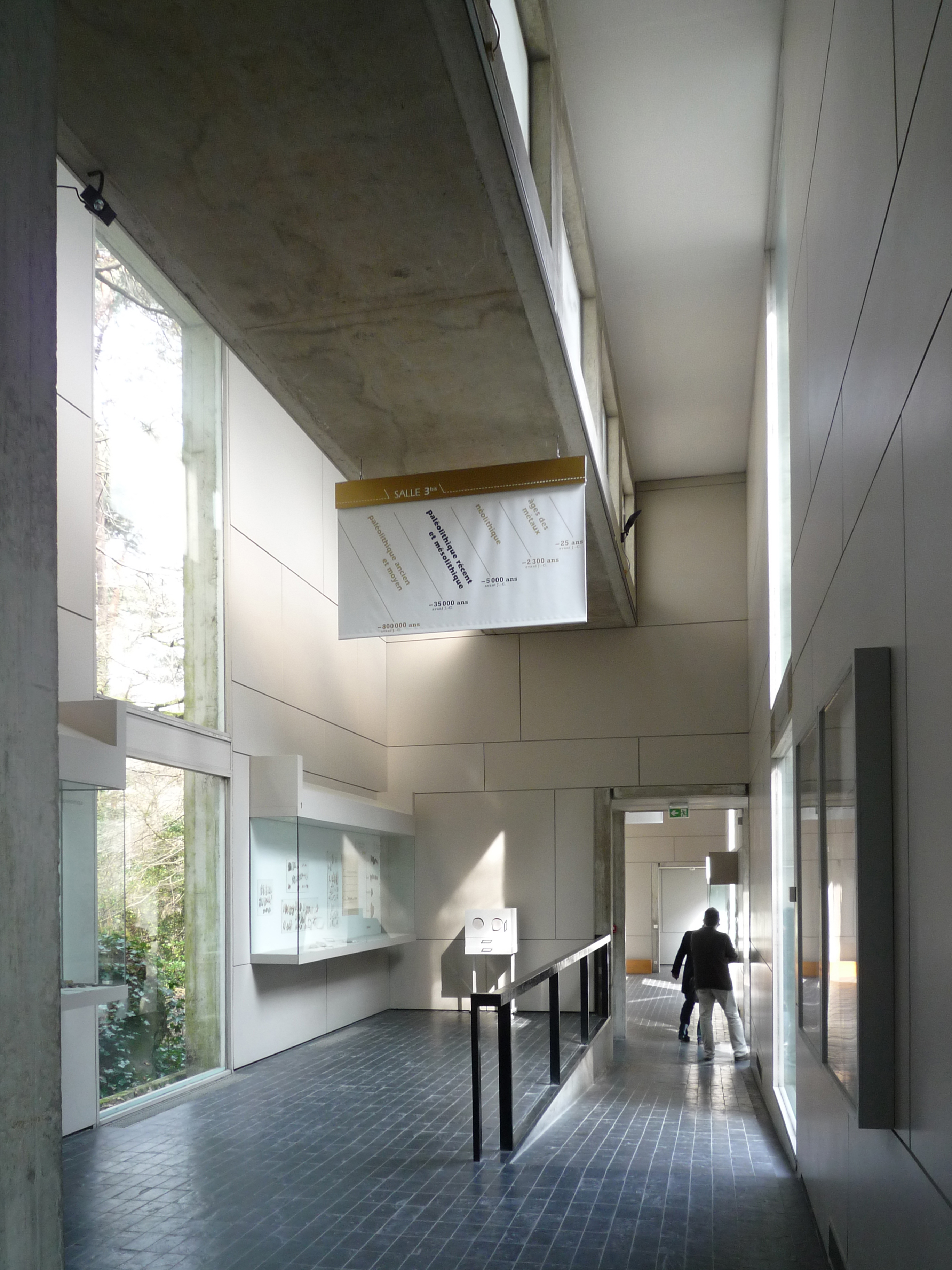 1090-architectes-mus-e-de-la-pr-histoire-nemours